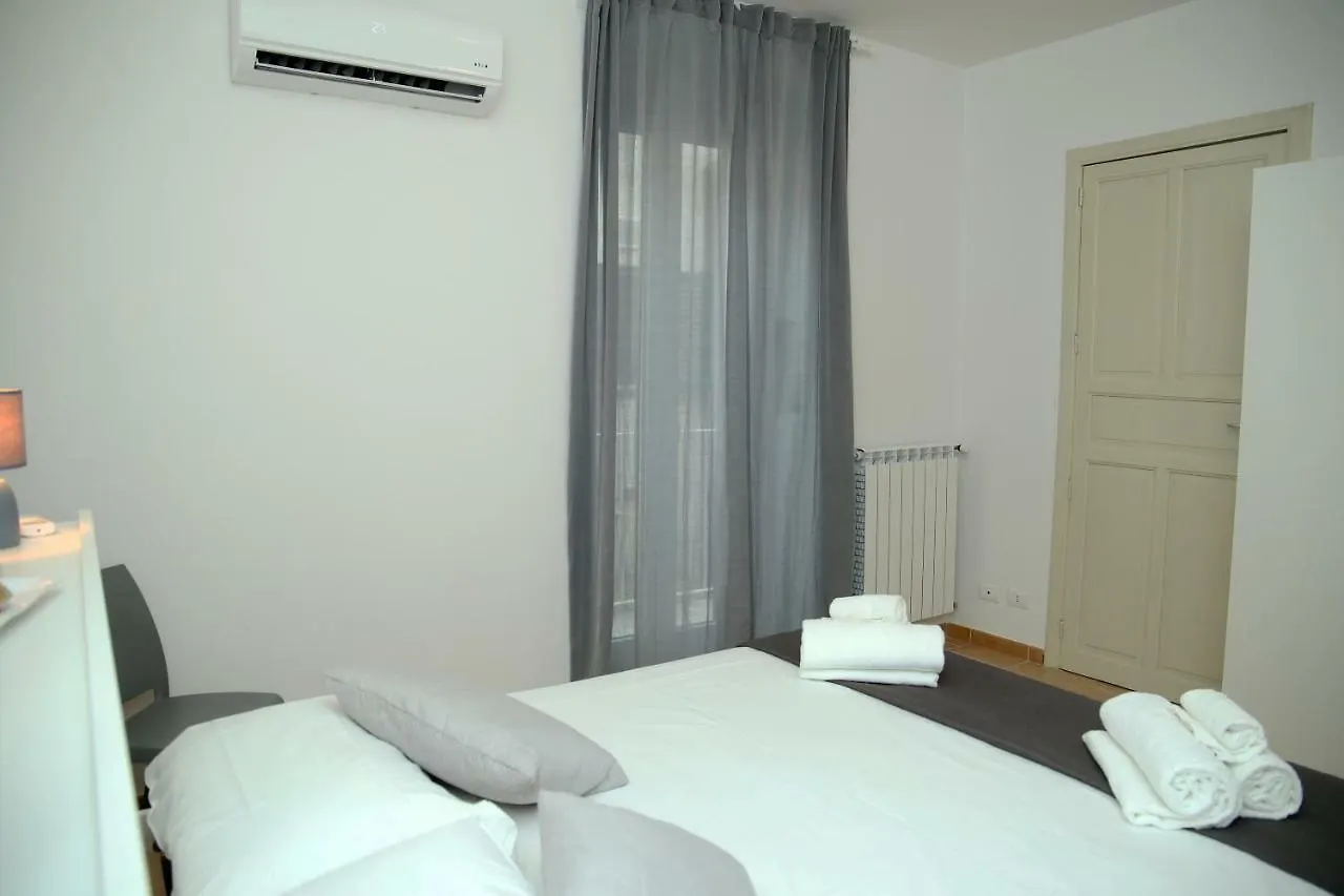 Izzhome Blue Ragusa