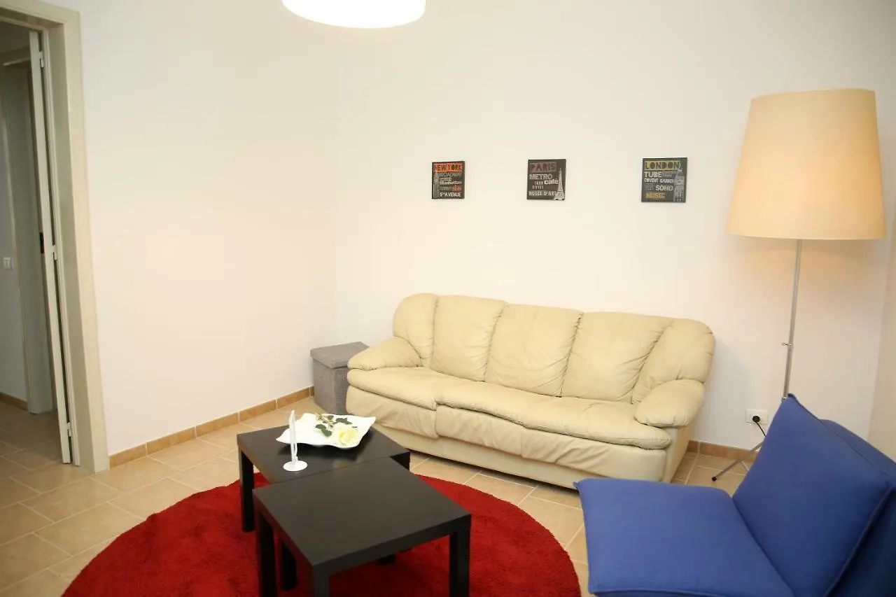 Διαμέρισμα Izzhome Blue Ραγκούσα