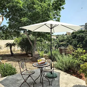 Il Giardino Sulla Valle Apartment