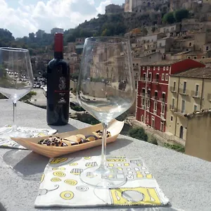 Aquila Sveva Domus Ragusa